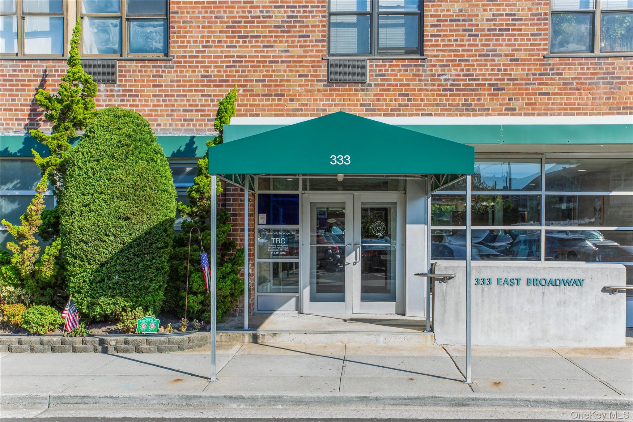 333 Broadway #3B, Long Beach