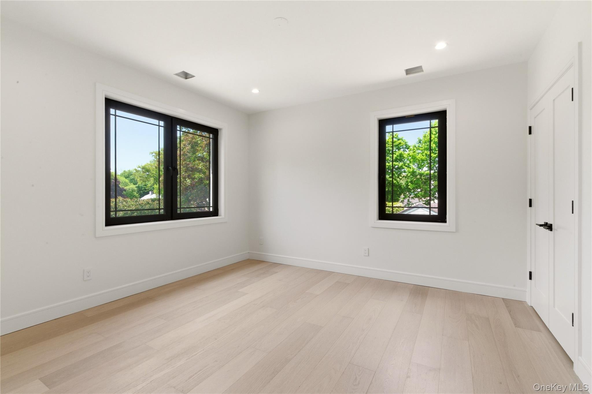97 Parkway Drive — photo 29