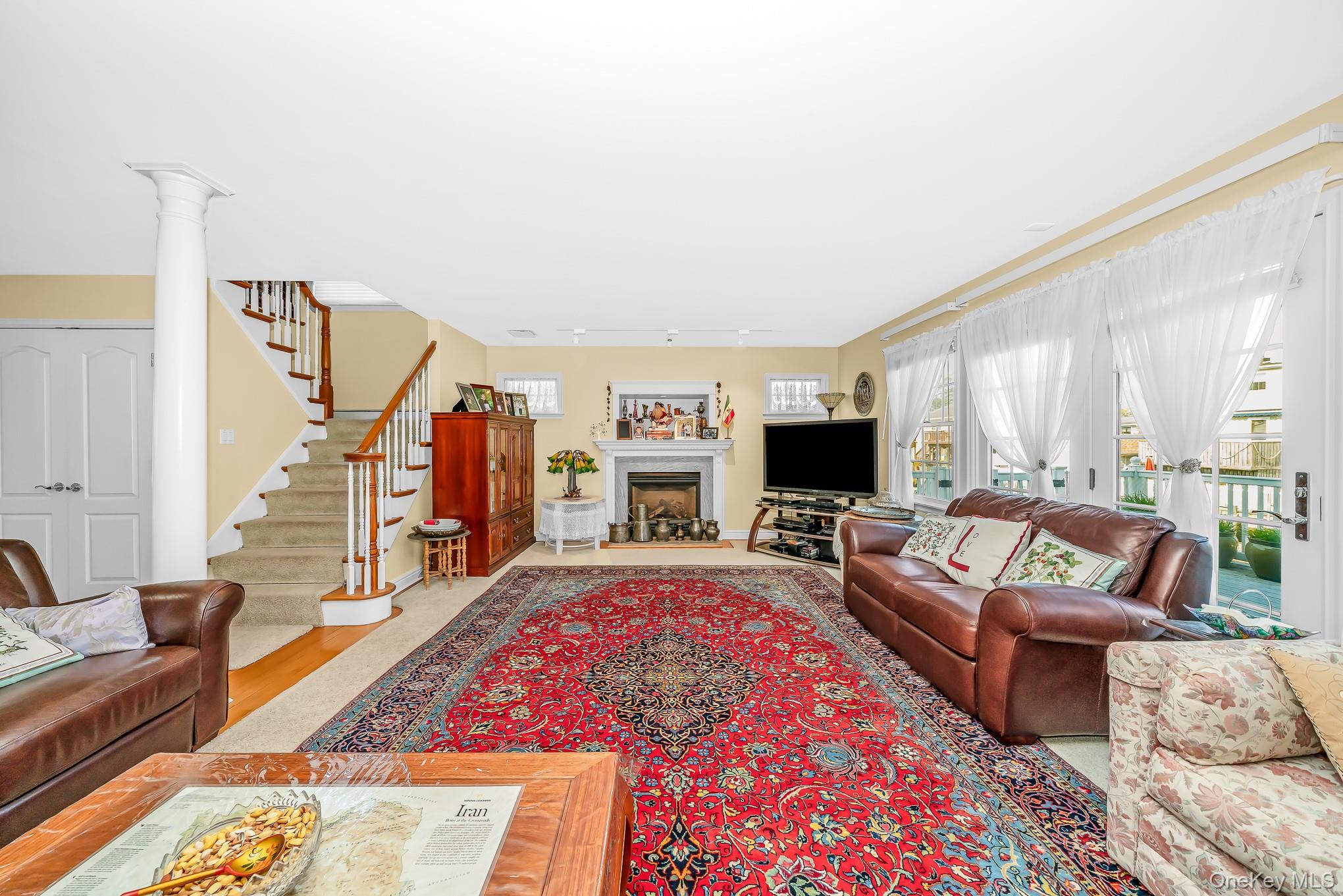 2683 Peconic Avenue — photo 18