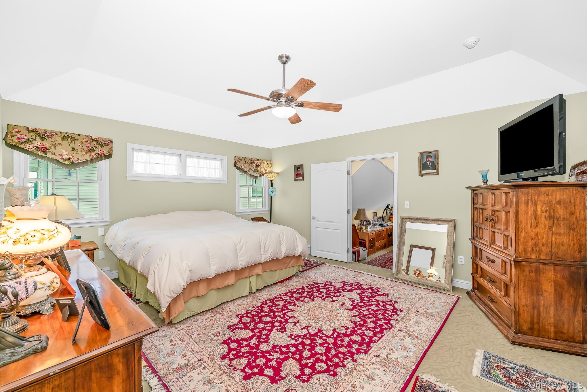 2683 Peconic Avenue — photo 27