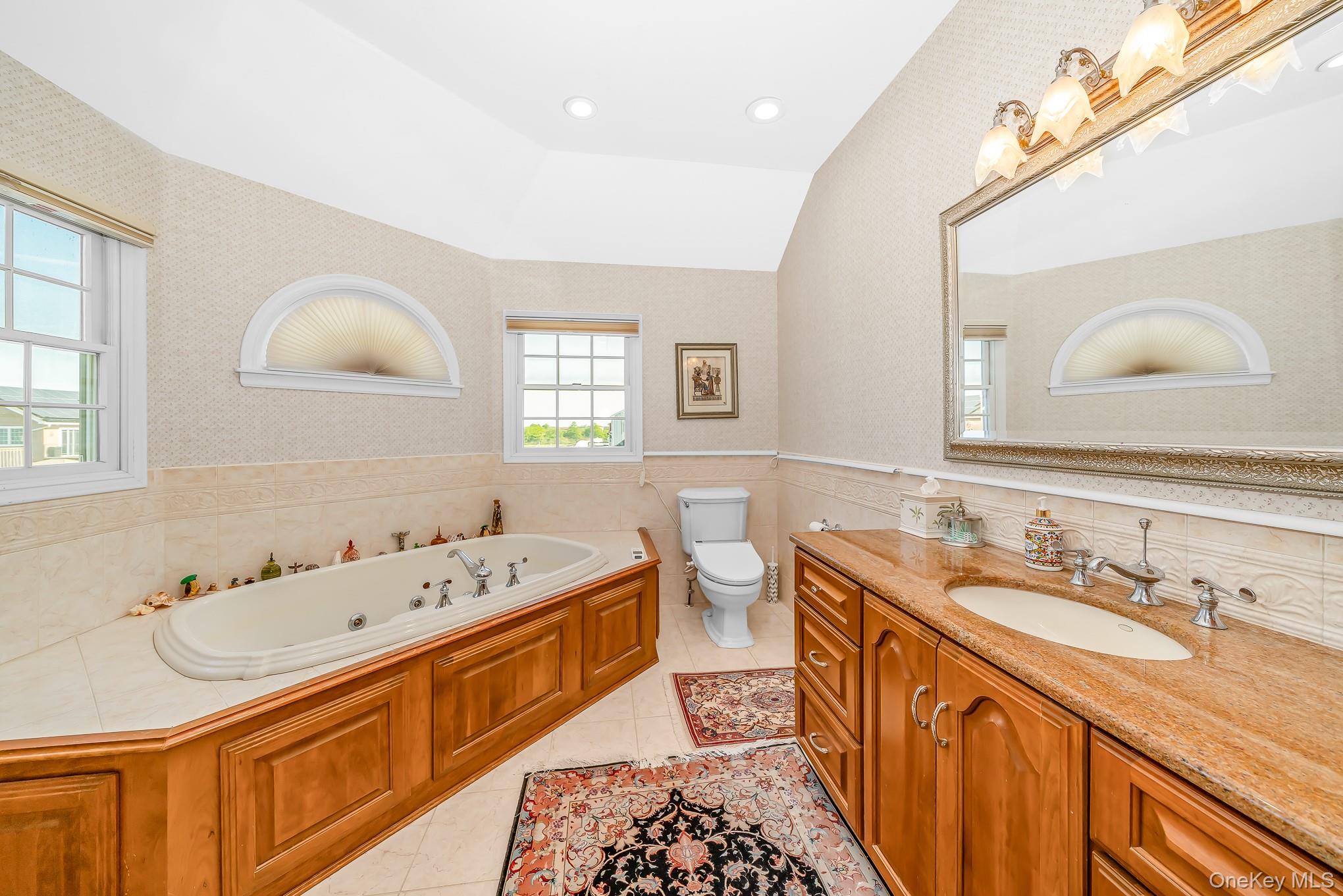2683 Peconic Avenue — photo 28