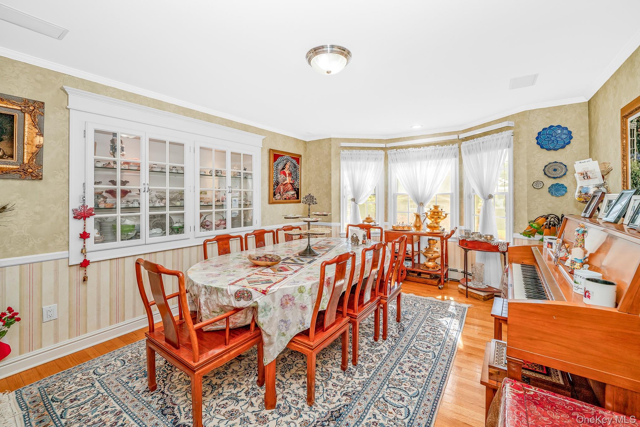 2683 Peconic Avenue — photo 3