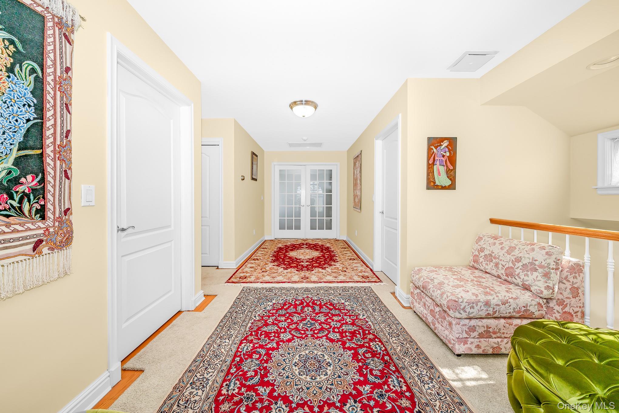 2683 Peconic Avenue — photo 32
