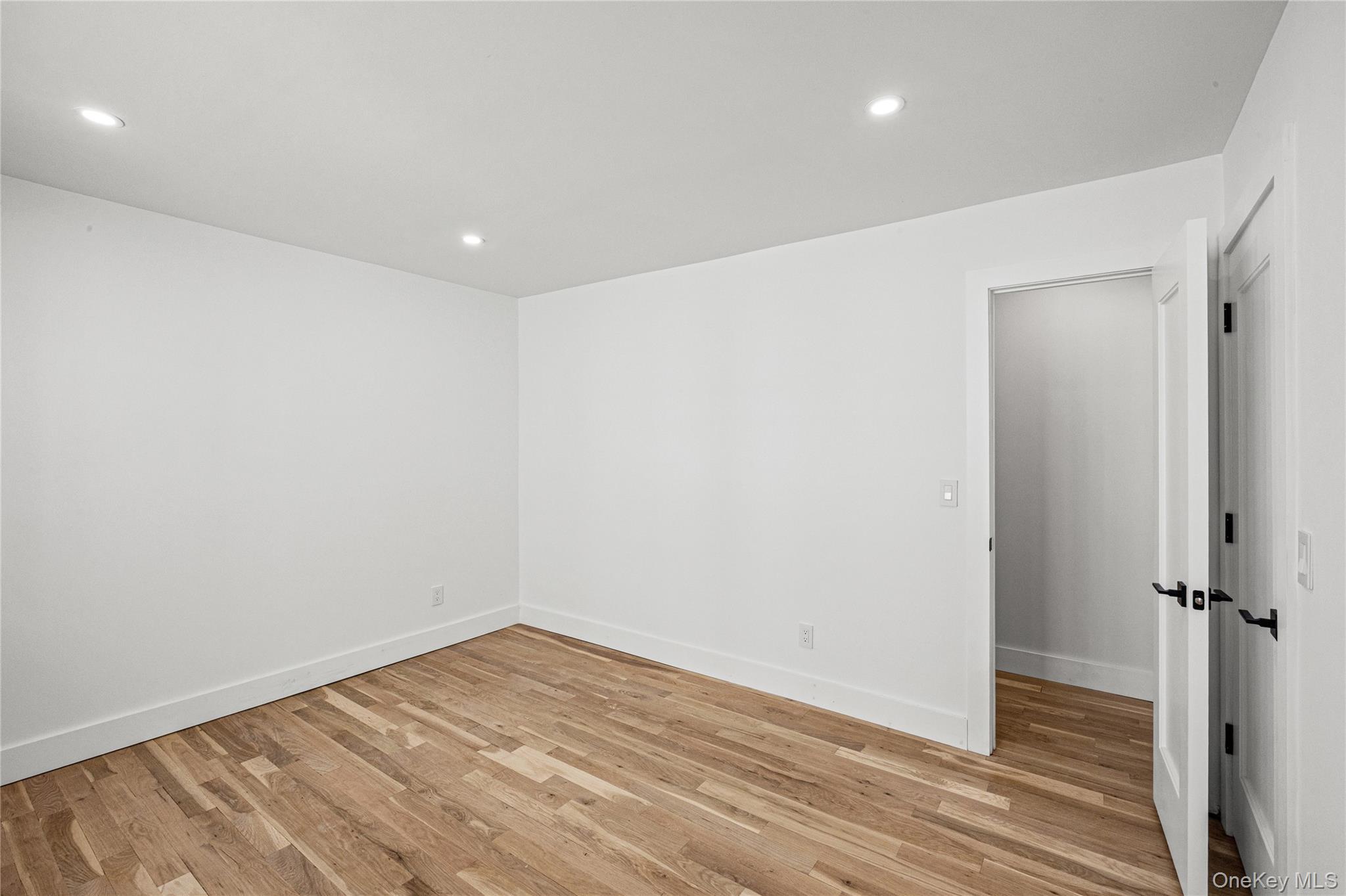 119 Alhambra Road — photo 18