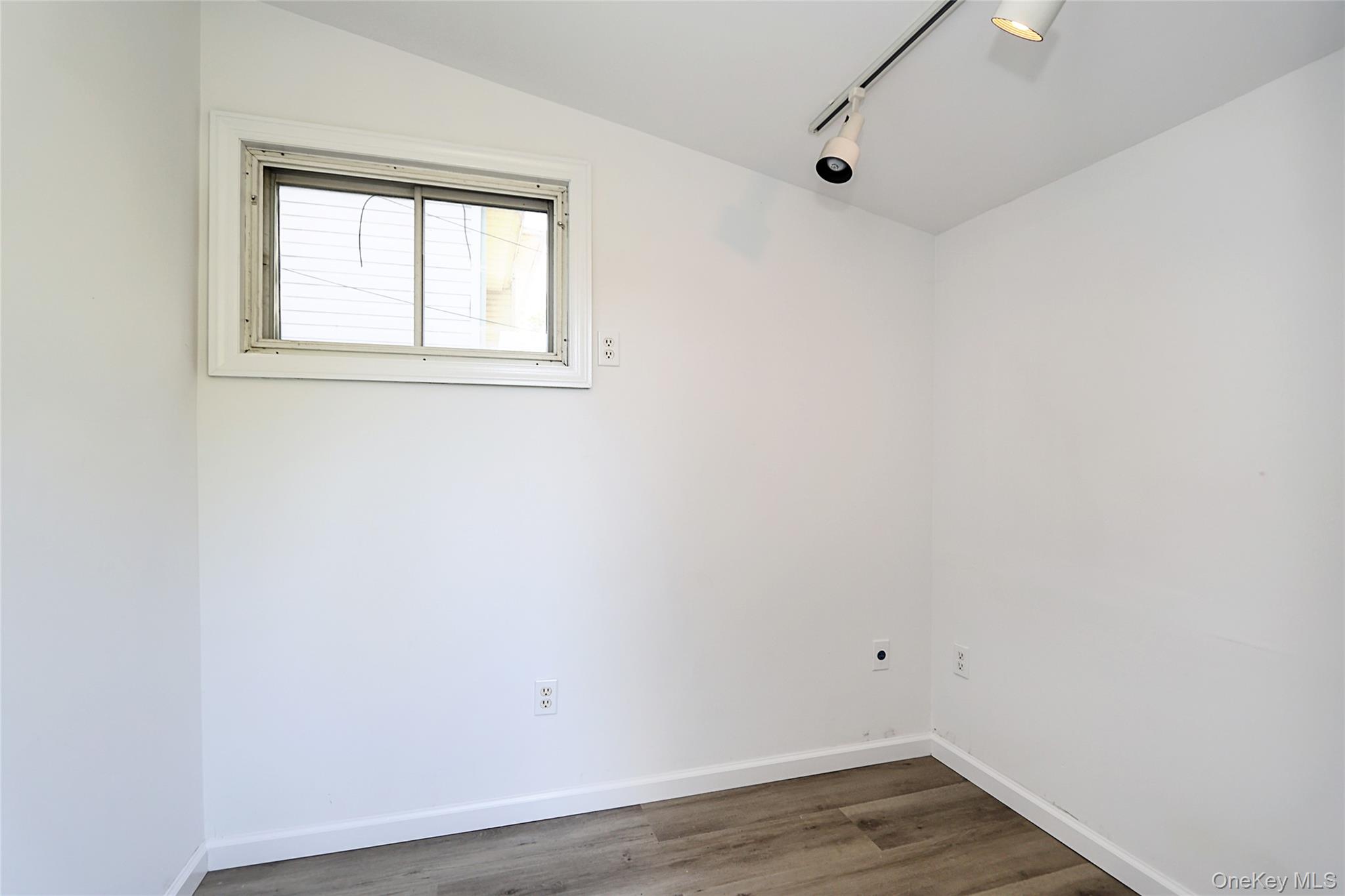 12 Ronan Road — photo 25