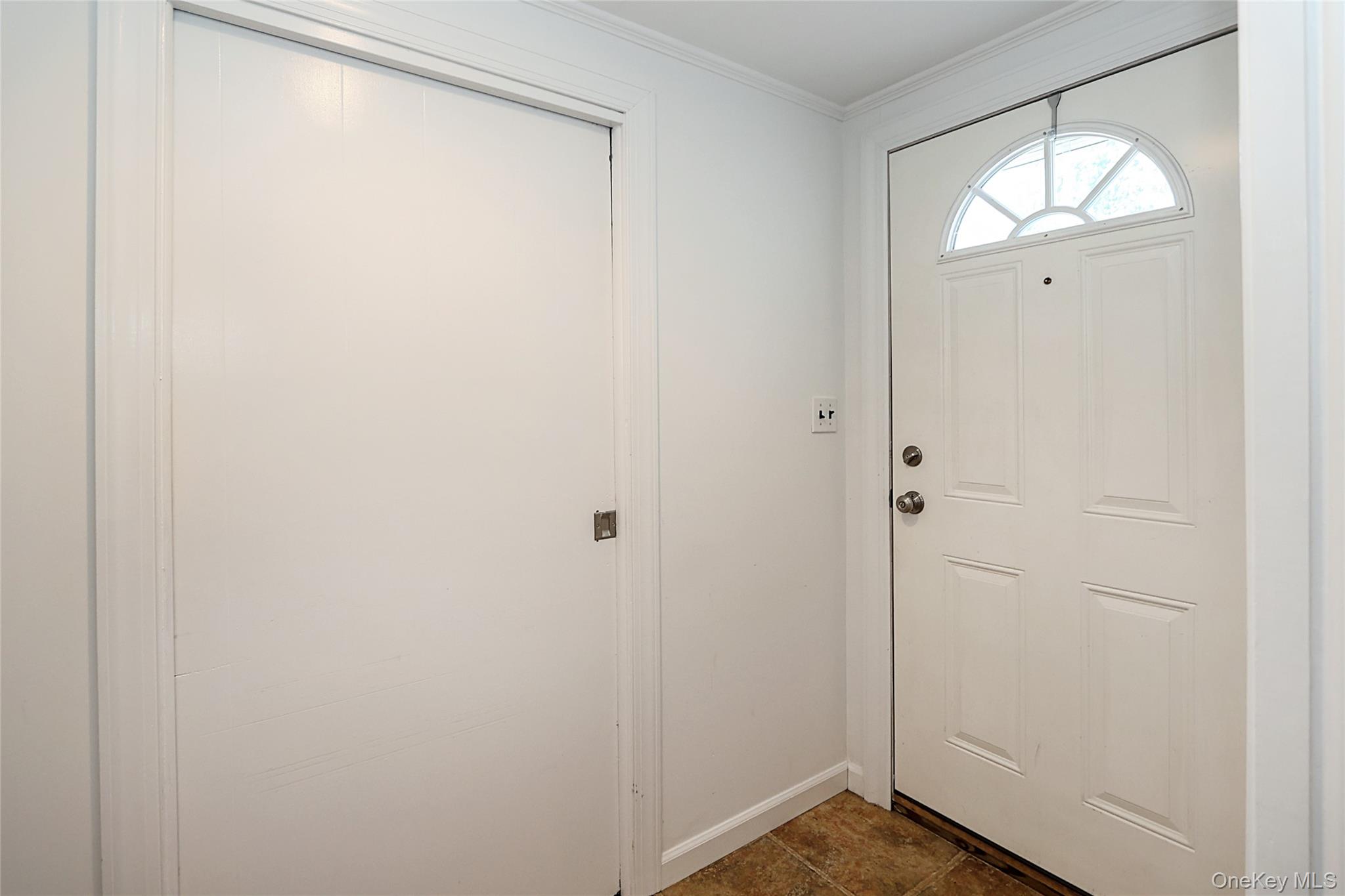 12 Ronan Road — photo 4