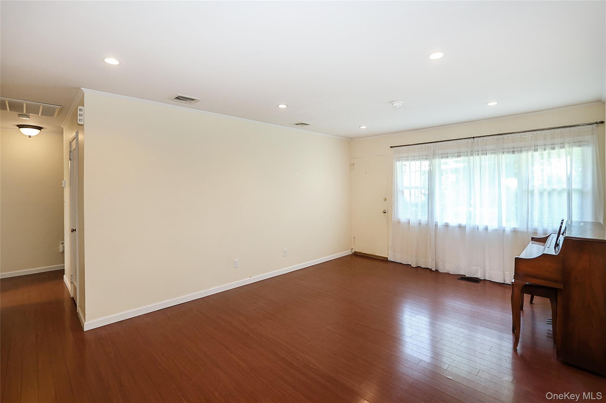 12 Ronan Road — photo 5