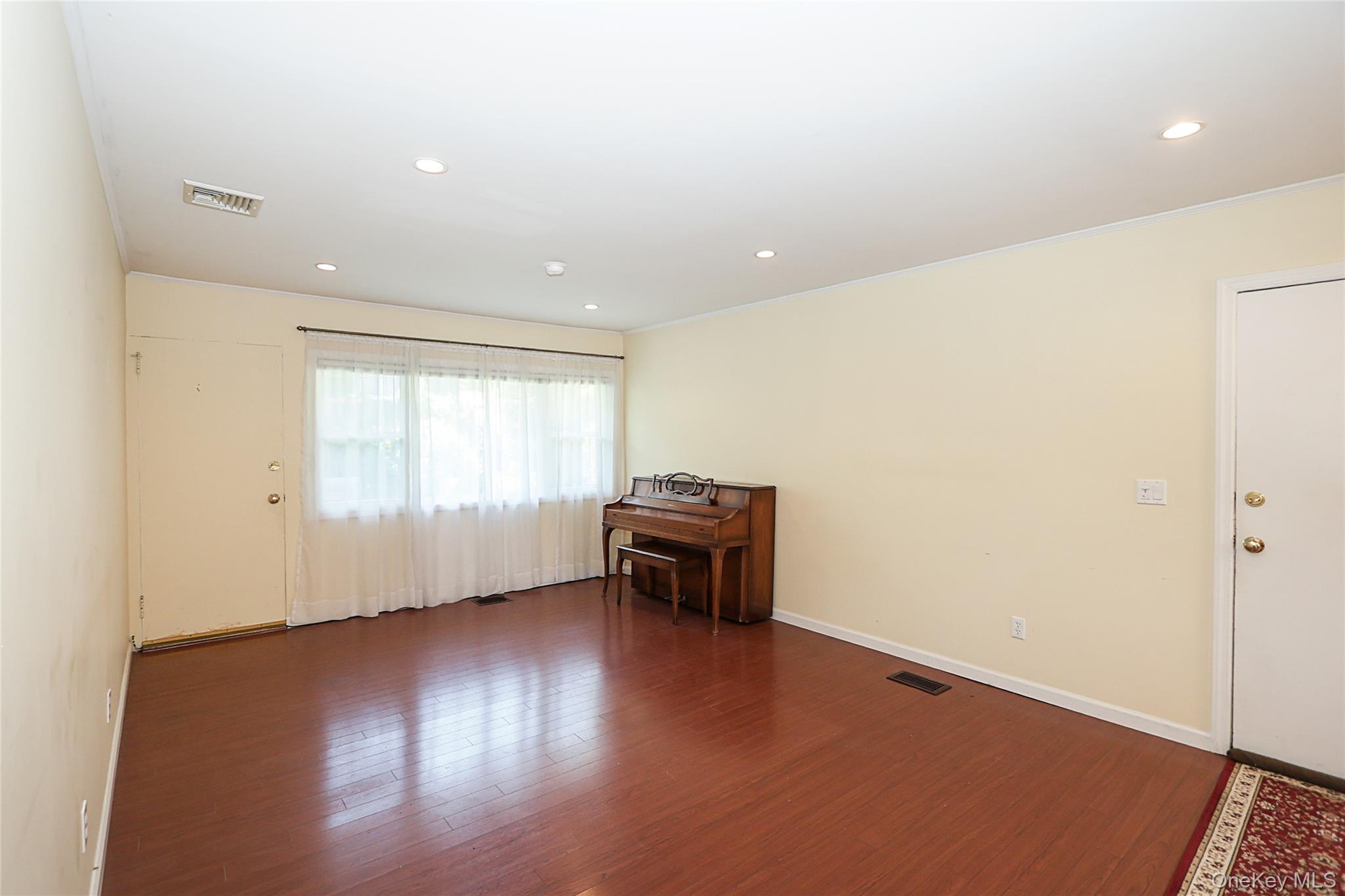 12 Ronan Road — photo 7