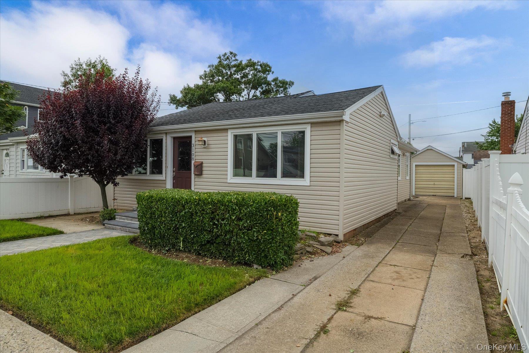 3108 Royal Avenue — photo 2
