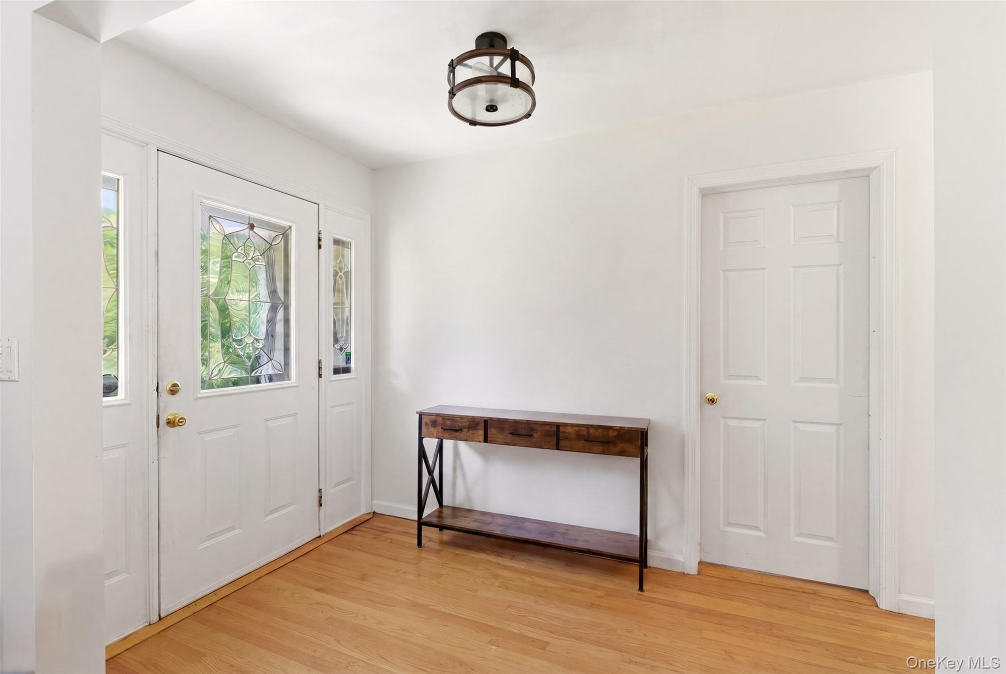 106 Vineyard Road — photo 3