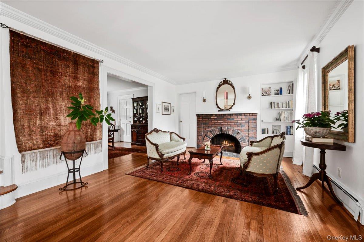 11 DeMott Avenue — photo 2
