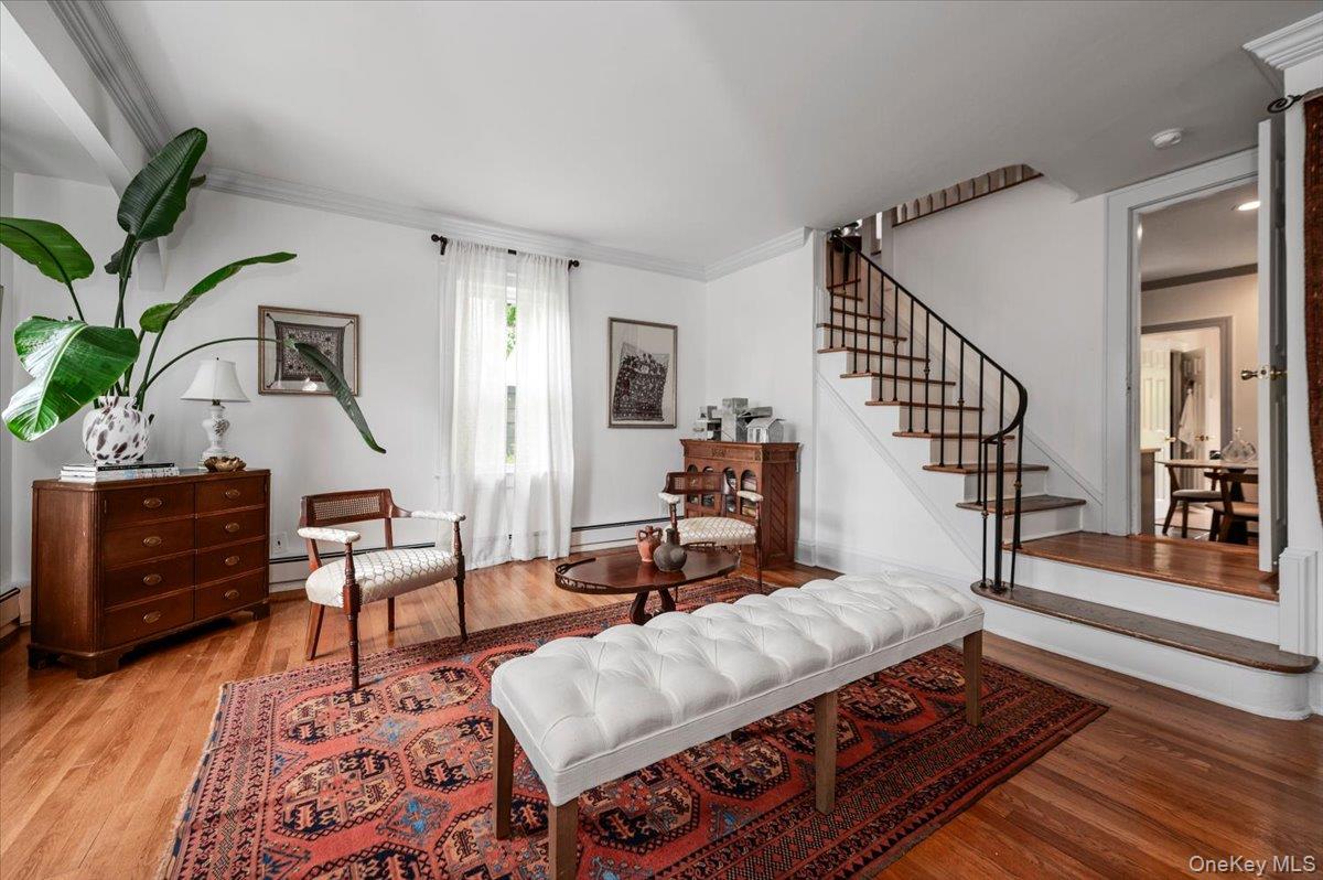 11 DeMott Avenue — photo 3
