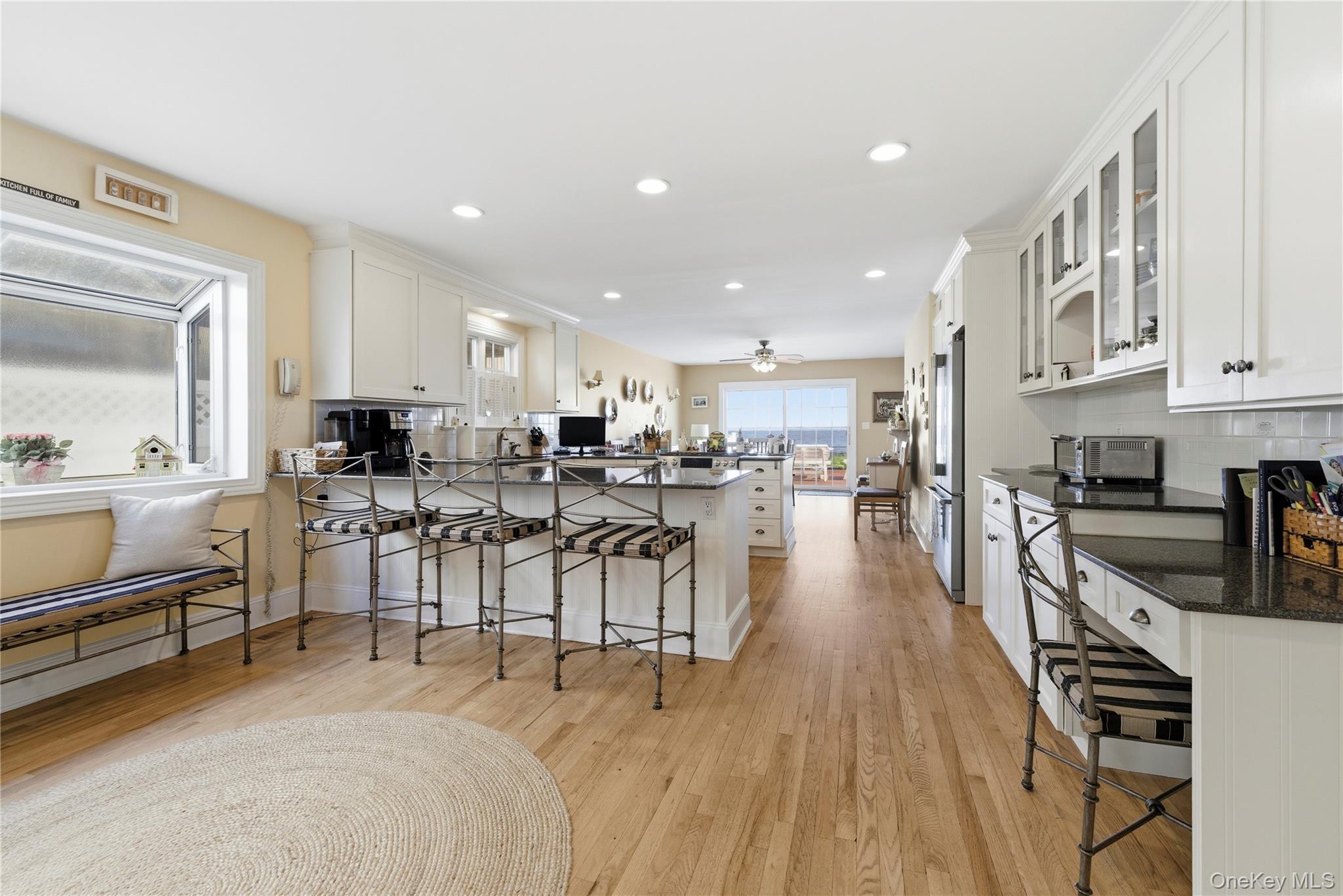 19 Oak Shore Drive — photo 8