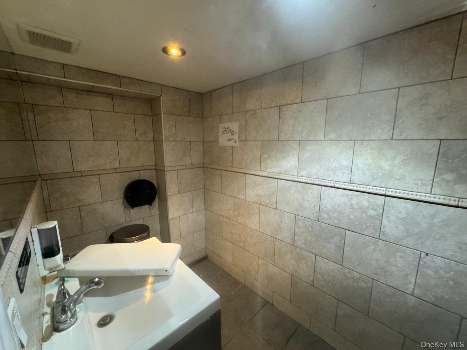 4311 Queens Boulevard — photo 8
