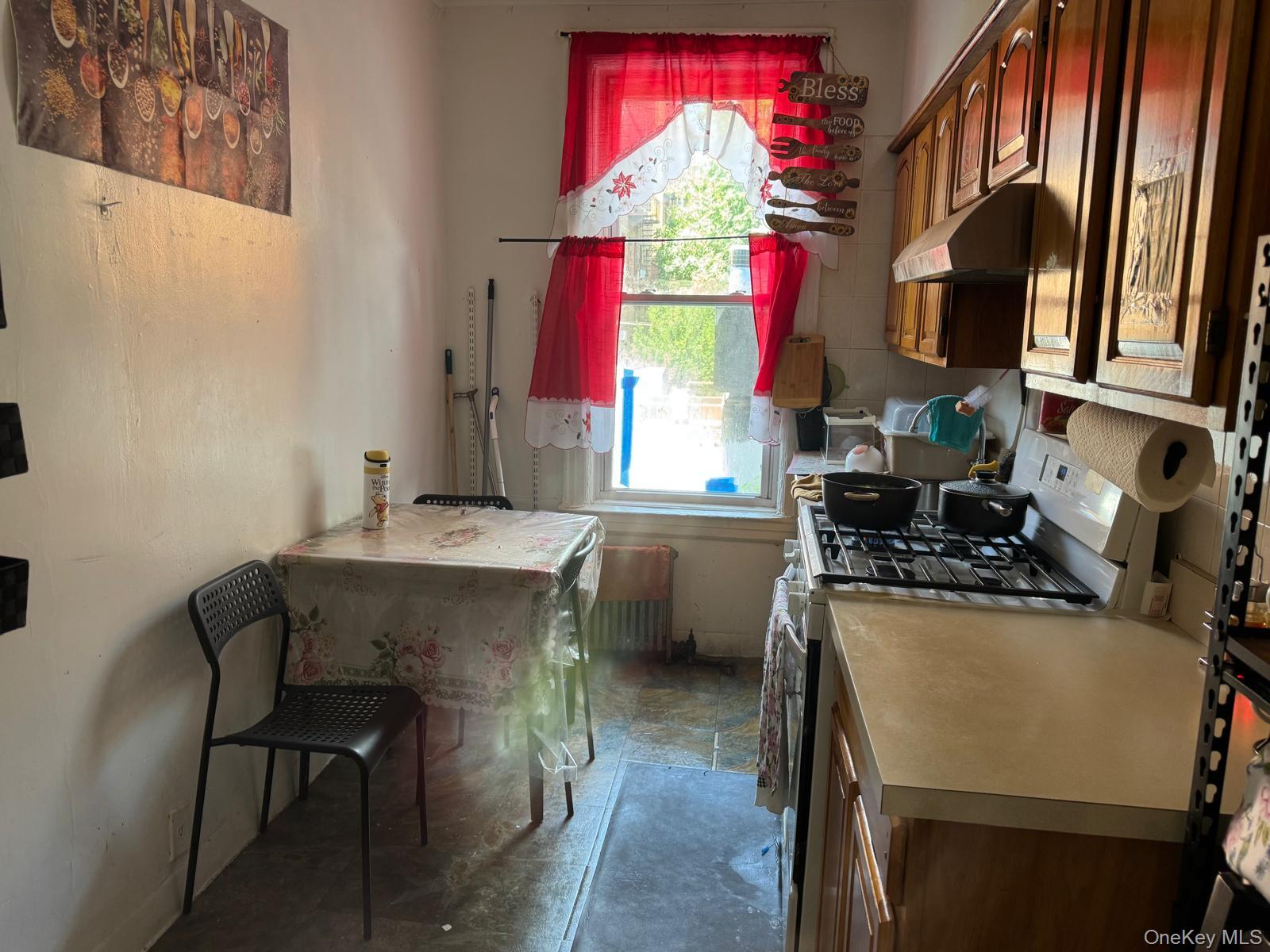 4311 Queens Boulevard — photo 10
