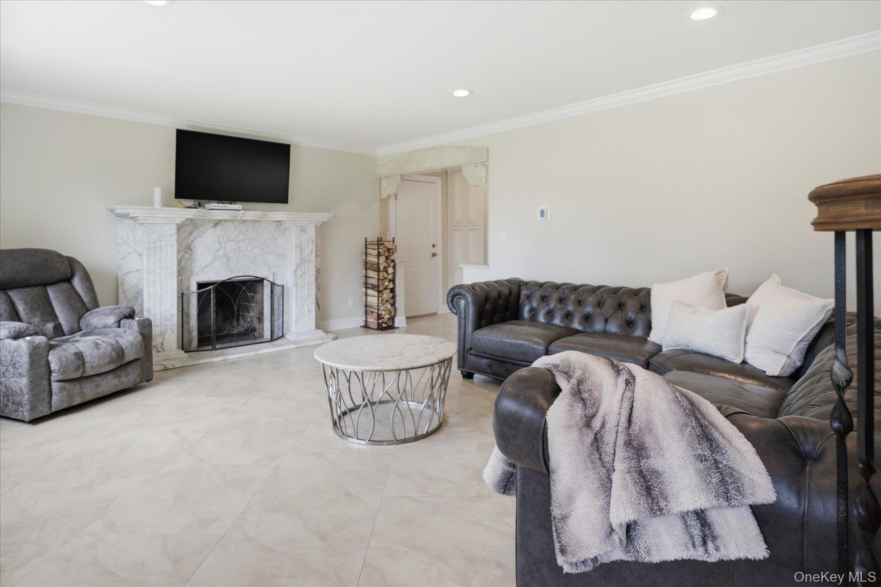 19 Gruber Drive — photo 4