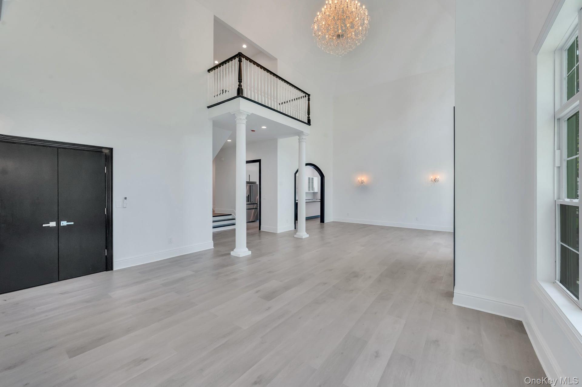 11 Amboy Lane — photo 11