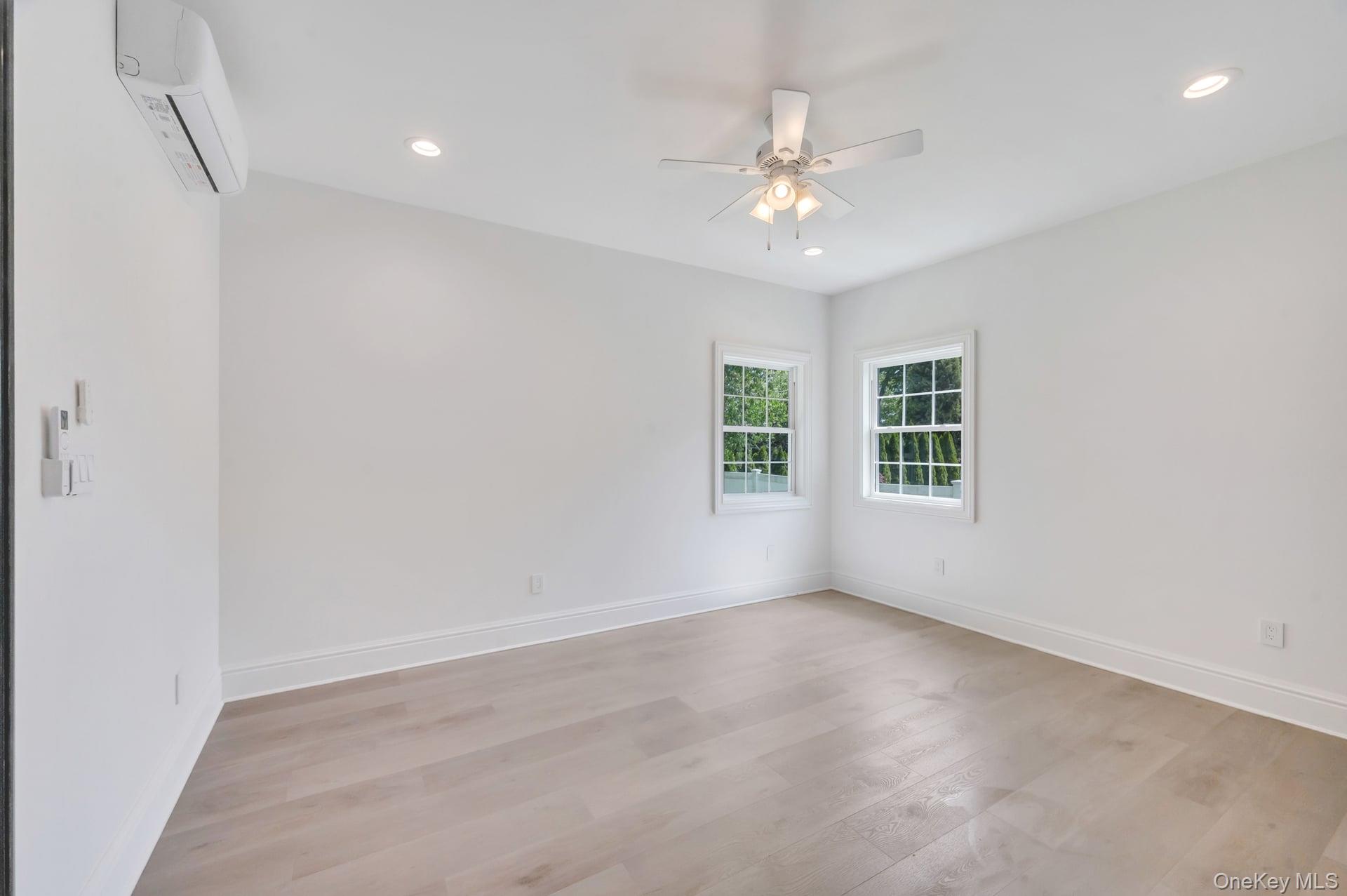 11 Amboy Lane — photo 32