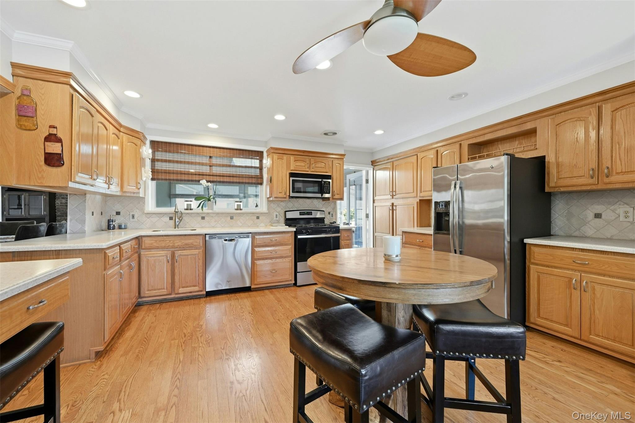 661 Shore Drive — photo 15