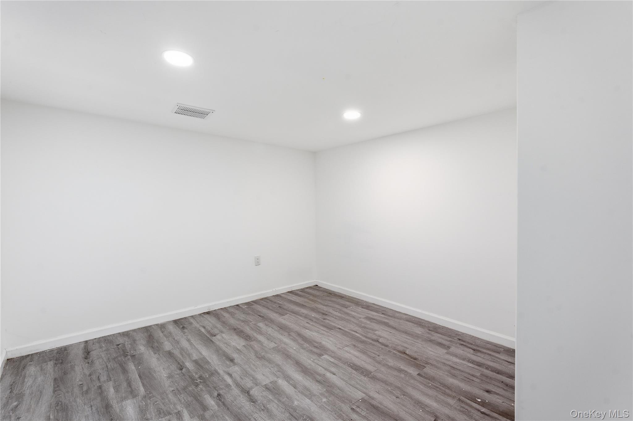 332 Crooked Hill Road — photo 11