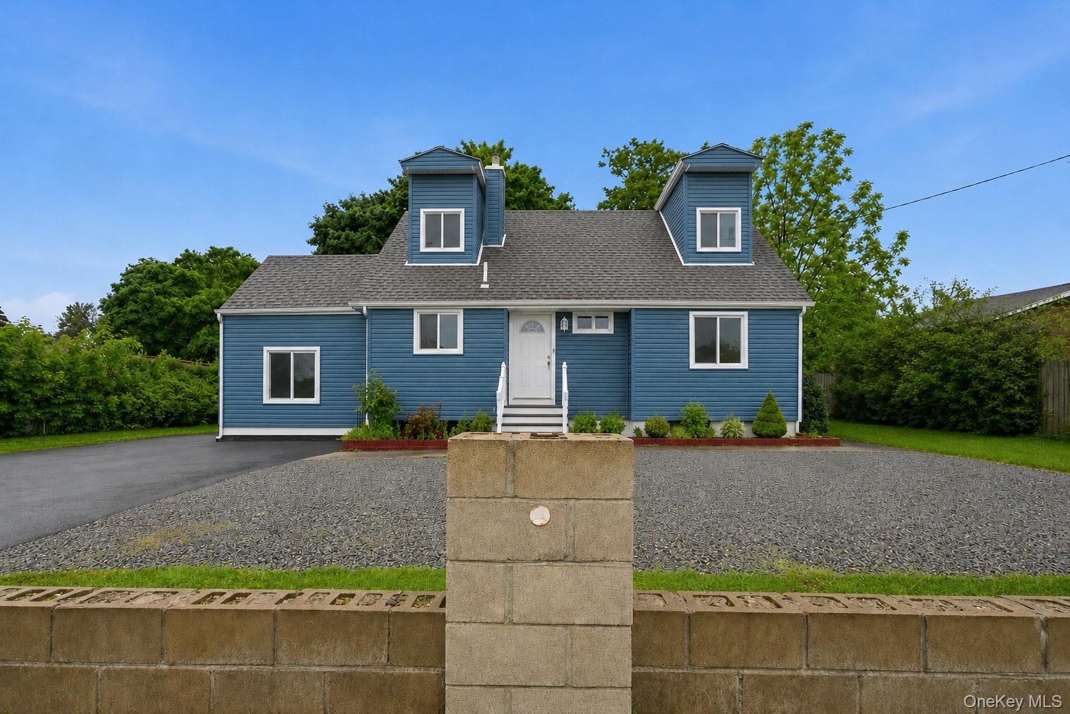 332 Crooked Hill Road, Brentwood
