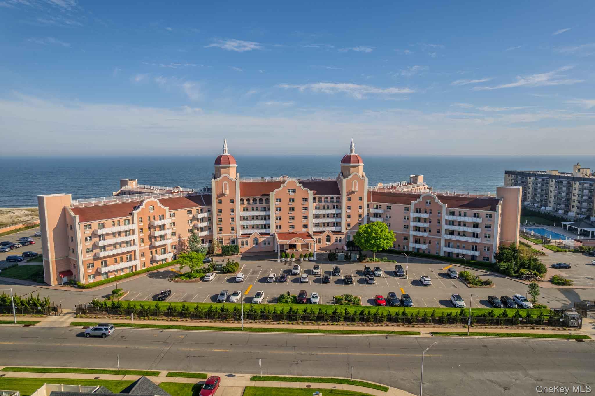 2 Richmond Road #3R, Lido Beach