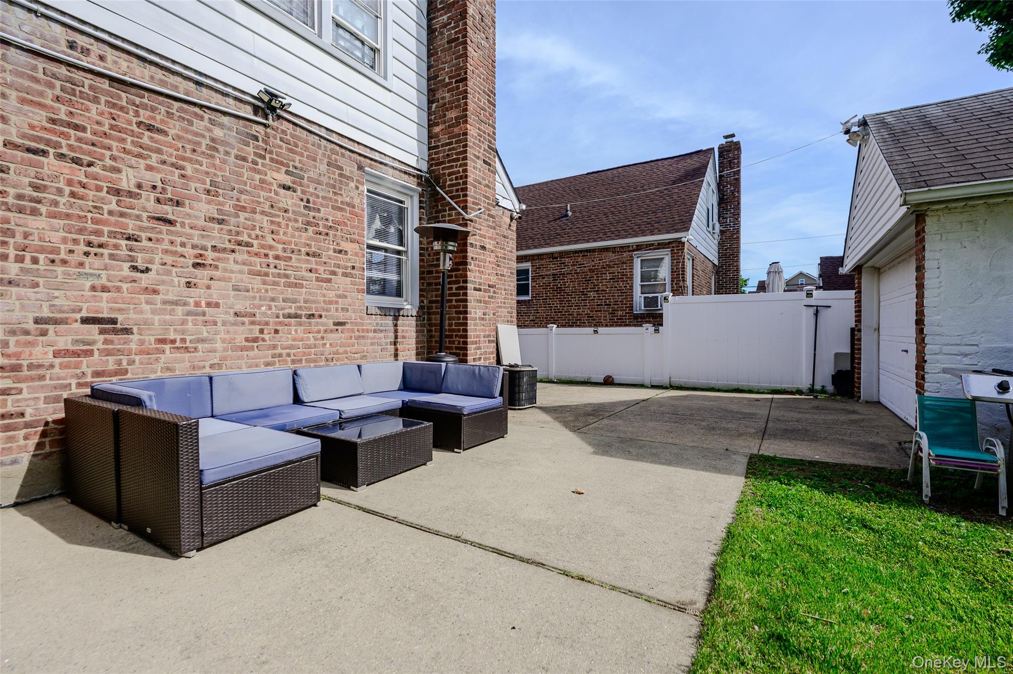 58 Montgomery Street — photo 17