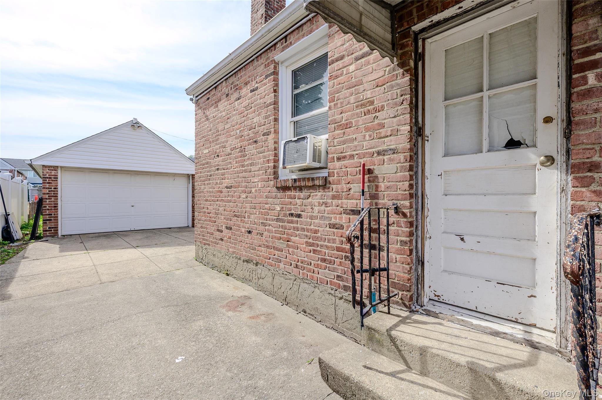 58 Montgomery Street — photo 18