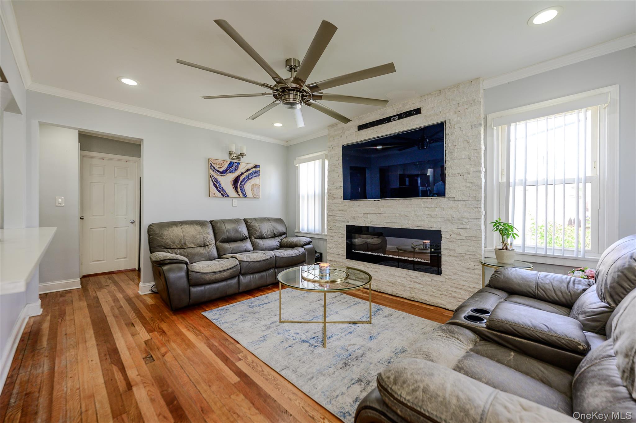 58 Montgomery Street — photo 2