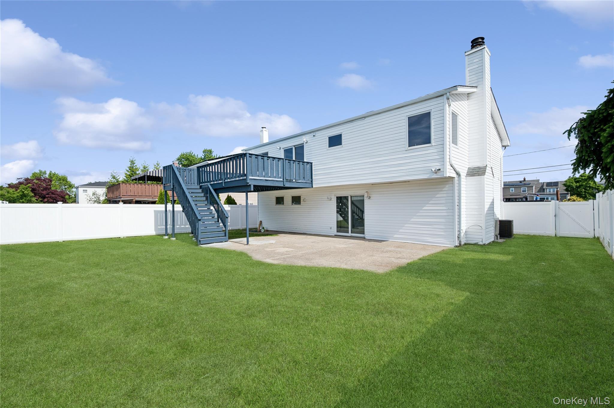 2625 Riverside Drive — photo 3