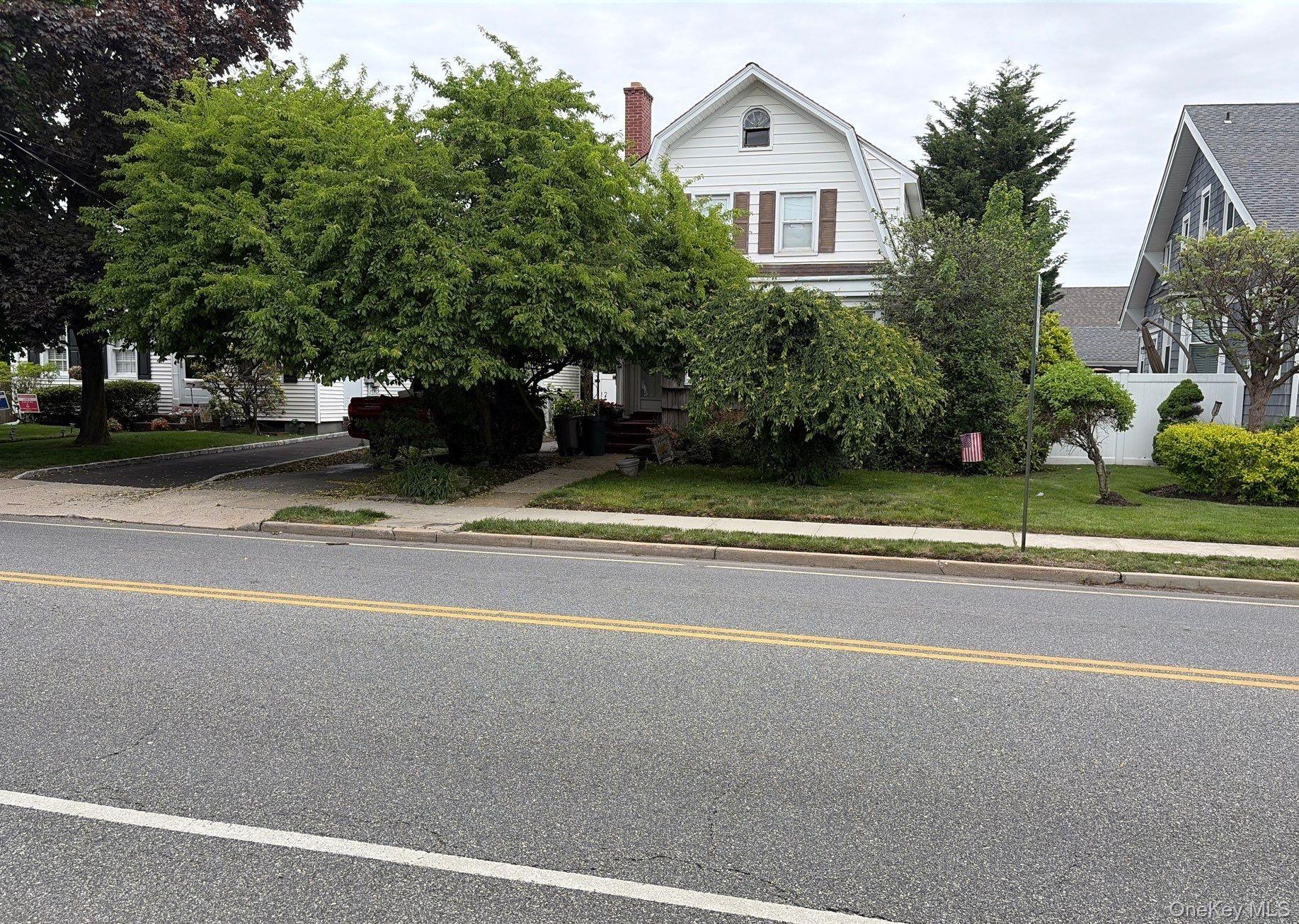 259 Lincoln Avenue — photo 2