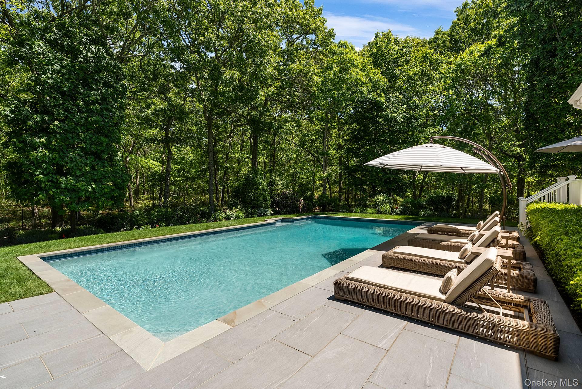 6 Woodruff Lane — photo 4