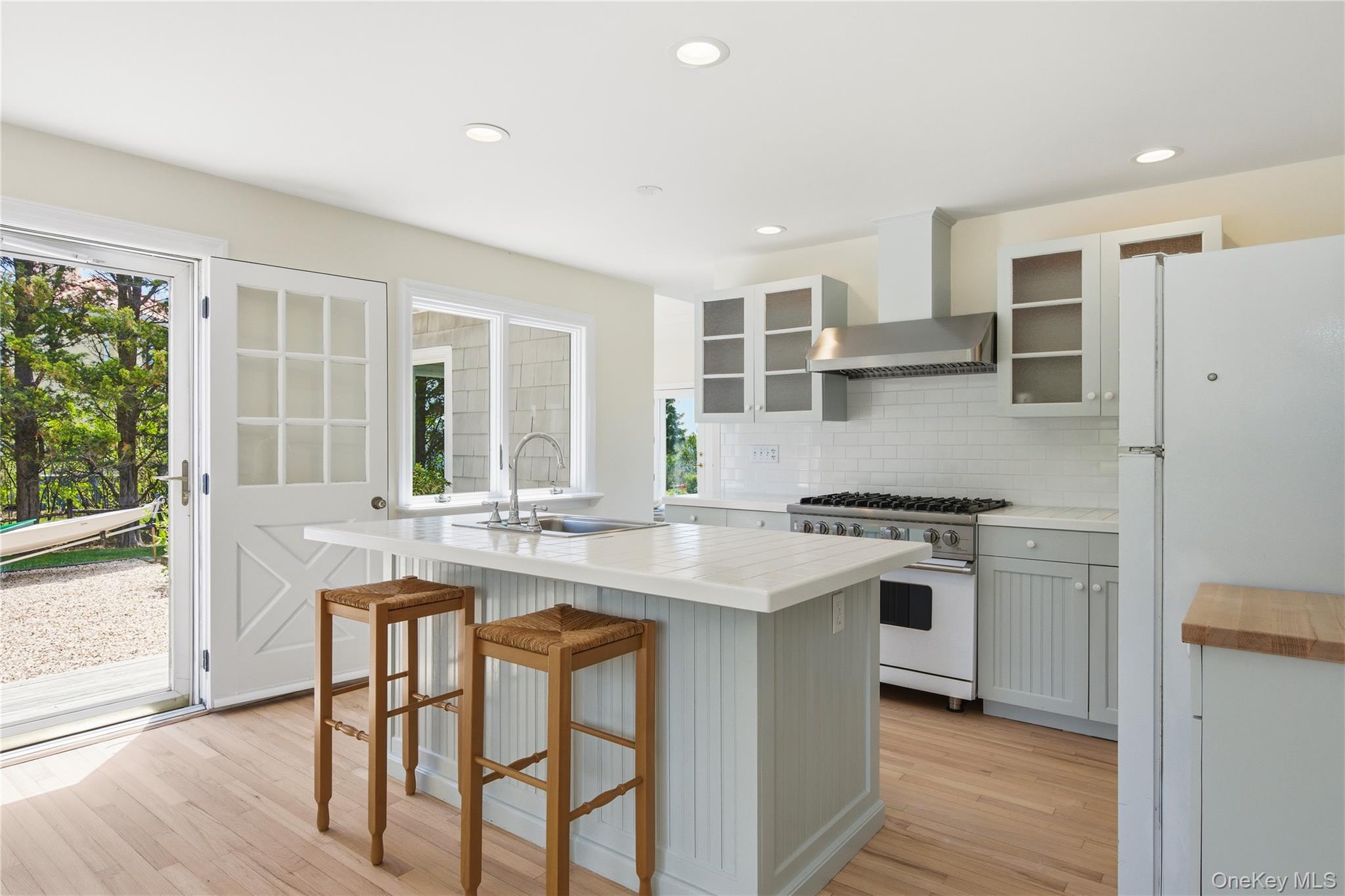 90 Peconic Avenue — photo 18
