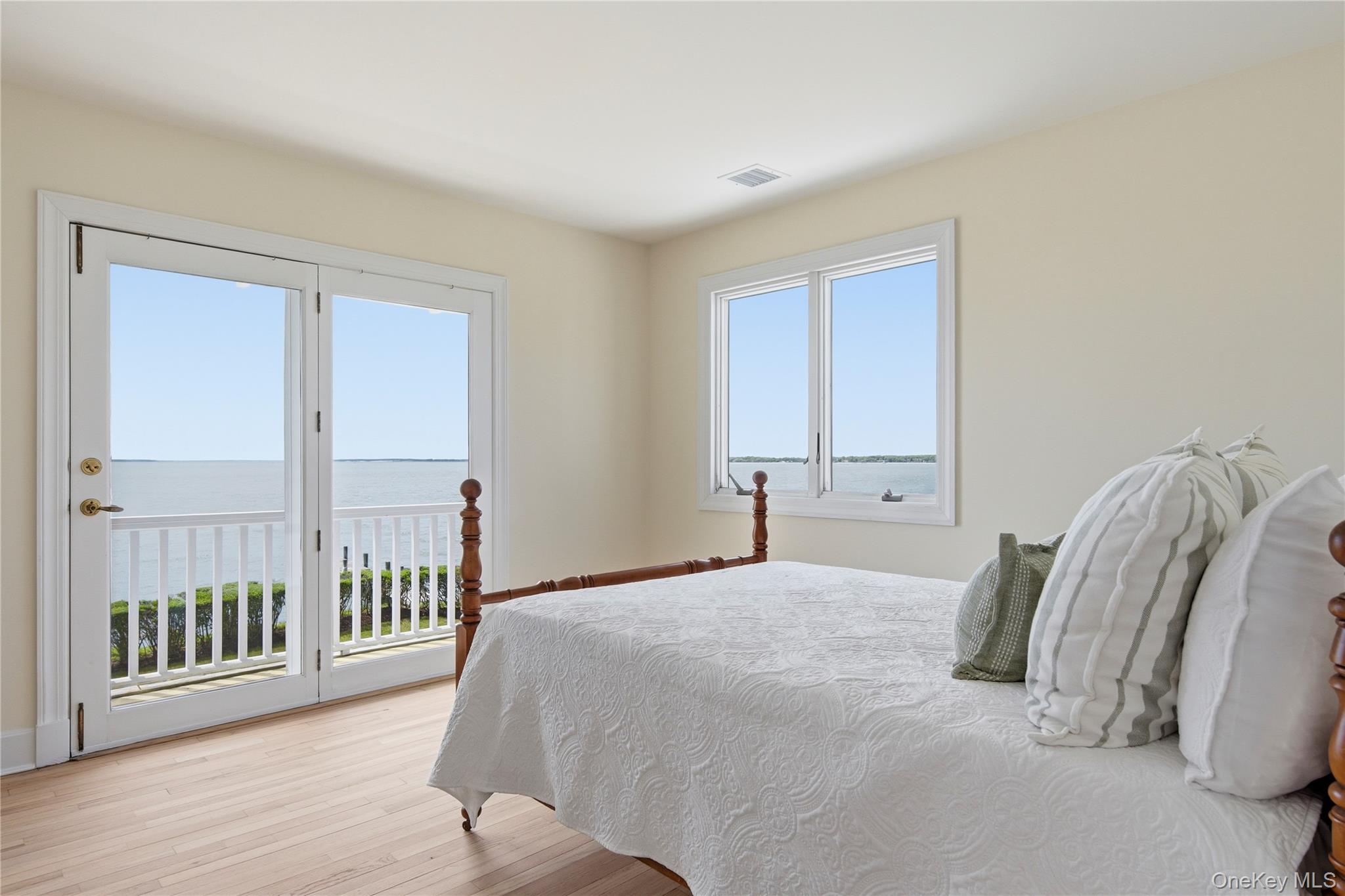 90 Peconic Avenue — photo 25