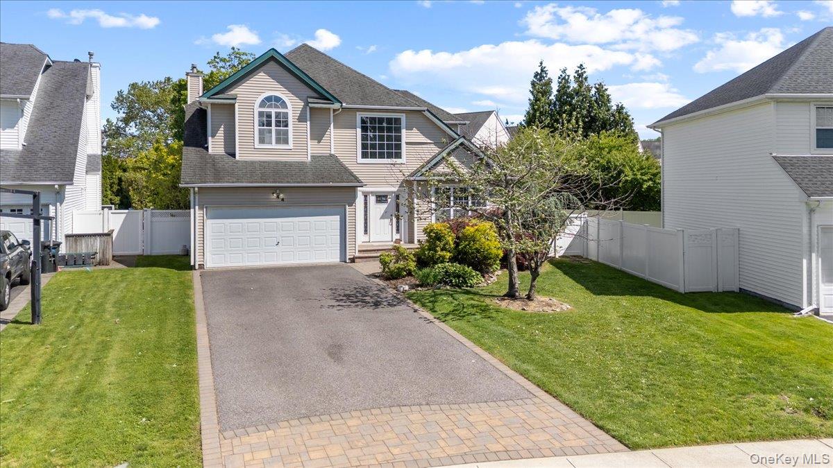144 Cranberry Court, Melville