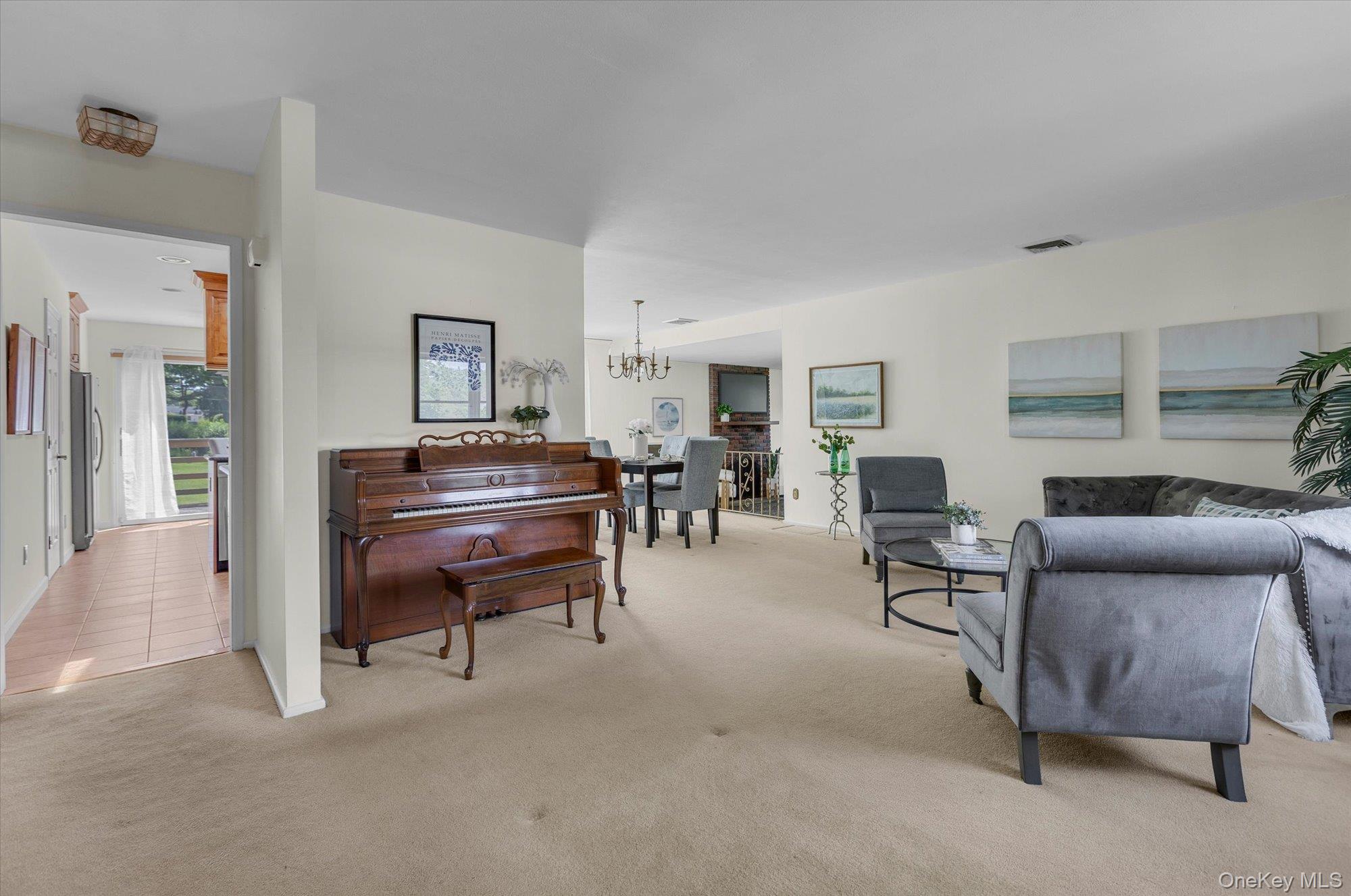 24 Eastover Drive — photo 4