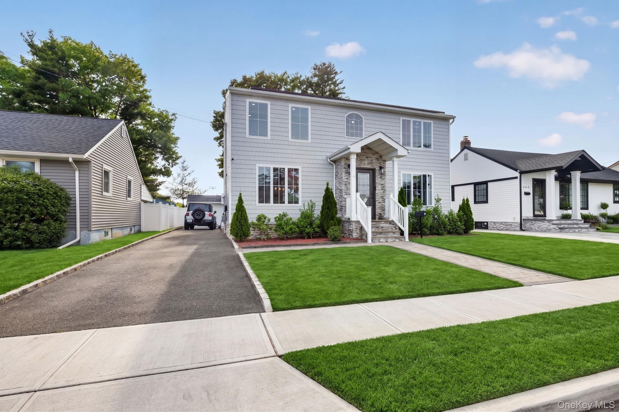 99 Kuhl Avenue, Hicksville