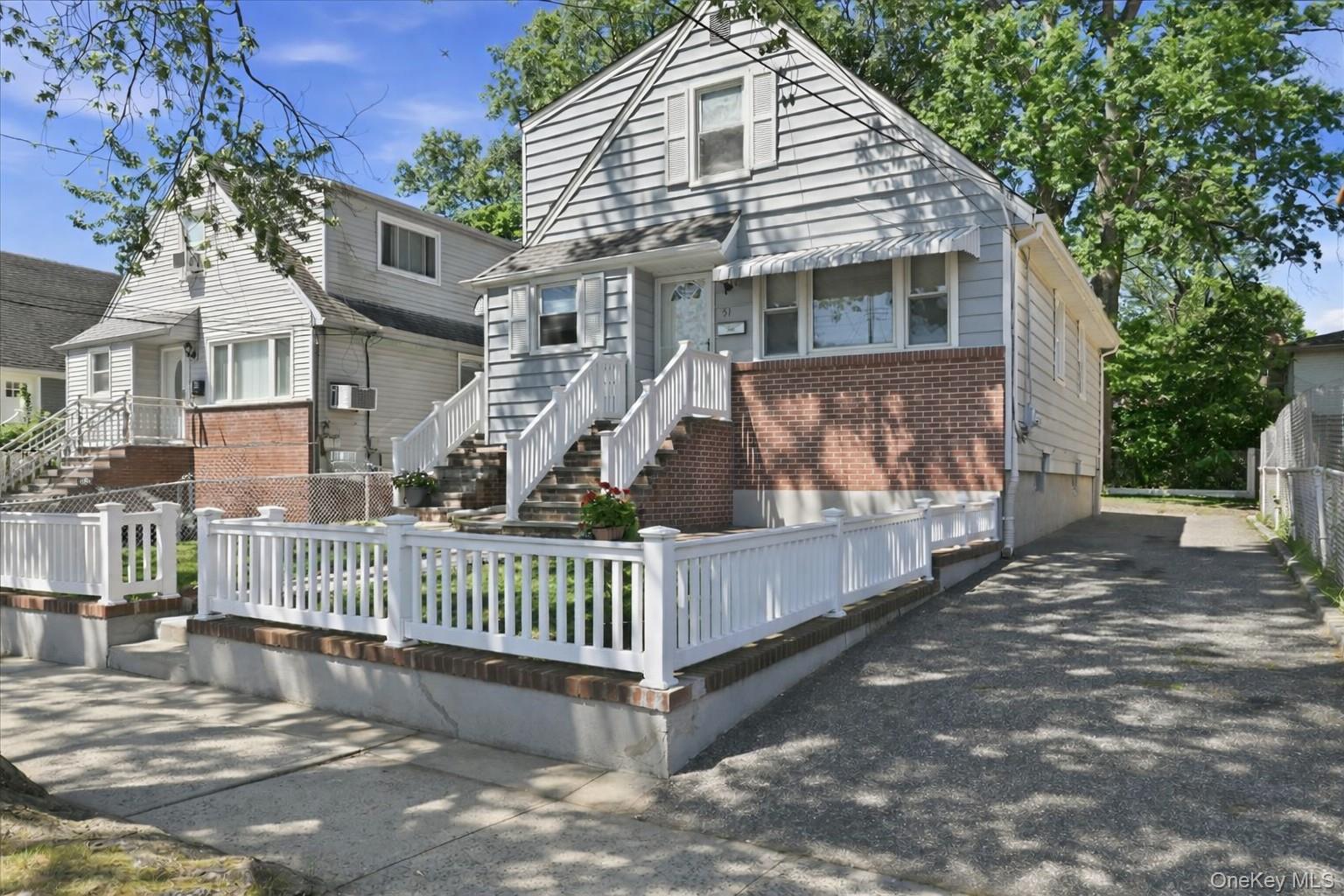 51 Hickory Road — photo 2