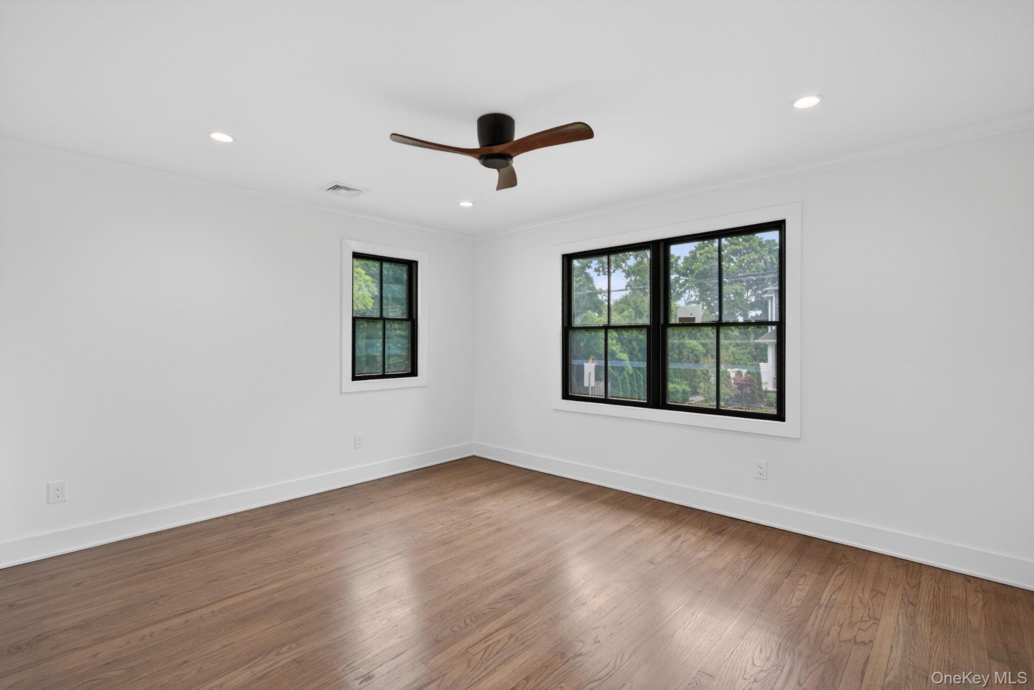 85 Kenneth Avenue — photo 15