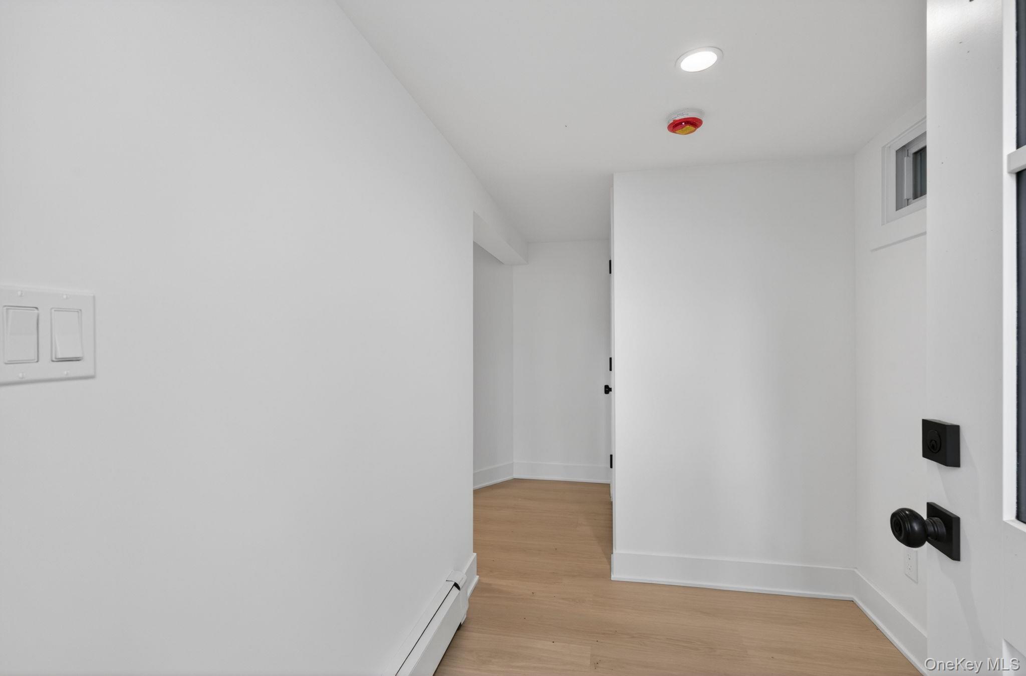 85 Kenneth Avenue — photo 34