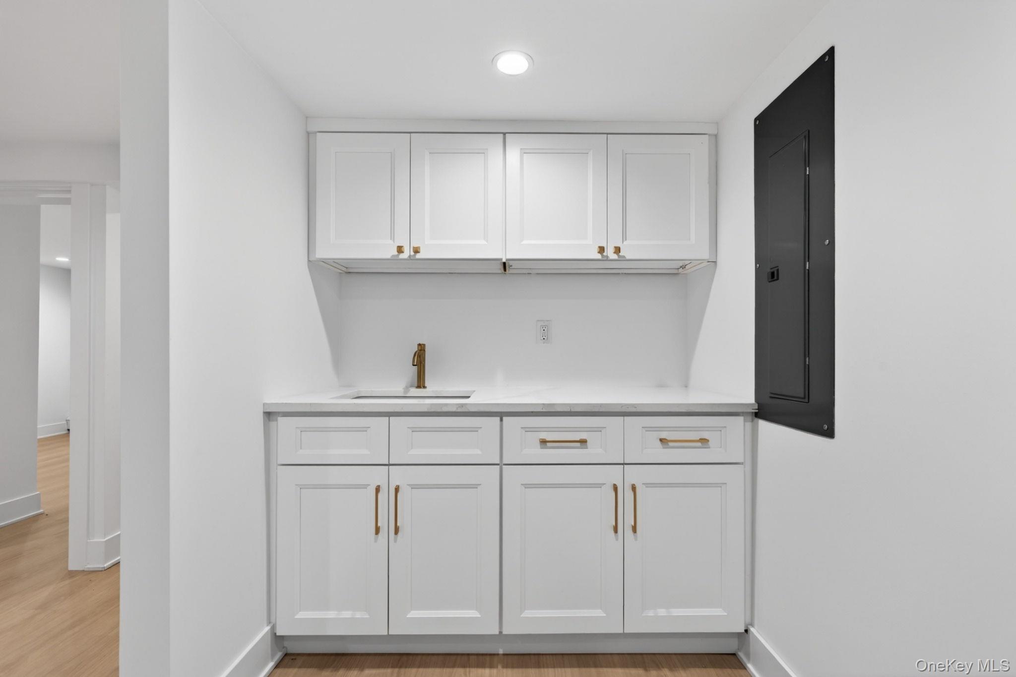 85 Kenneth Avenue — photo 36