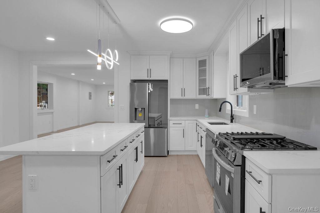 6 Burbury Lane — photo 4