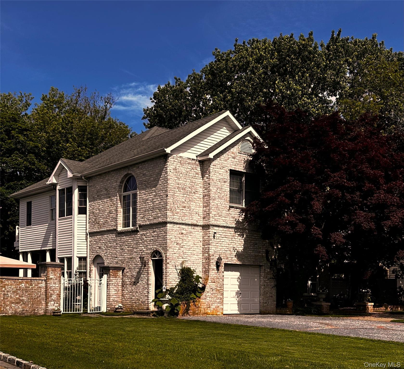 6 Naybor Avenue, Medford