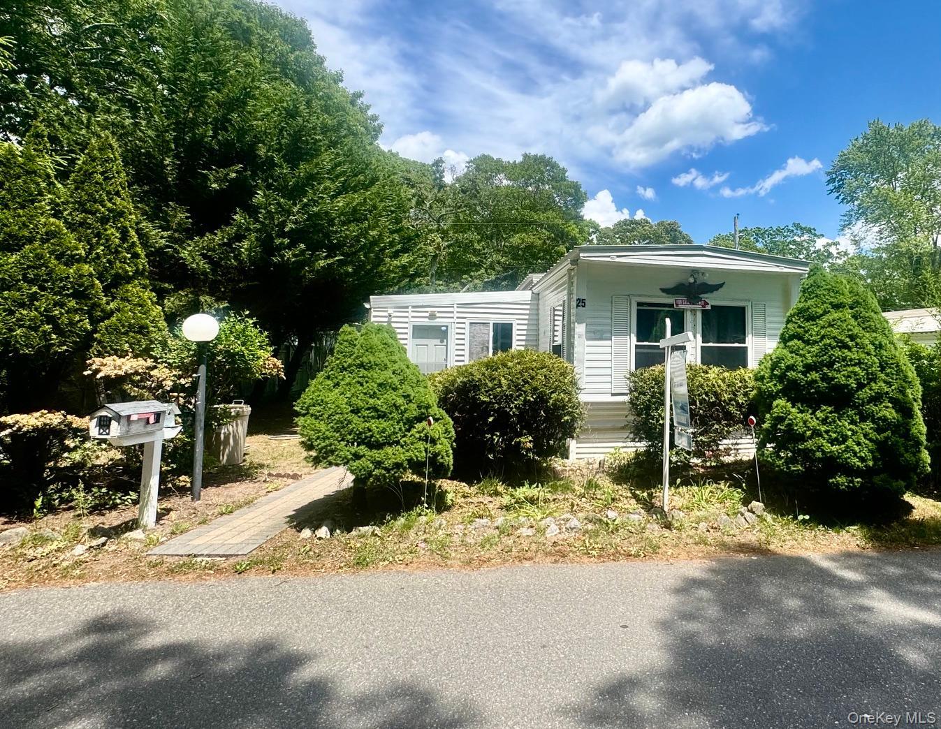 620 #25 Montauk Highway #25, Westhampton Beach
