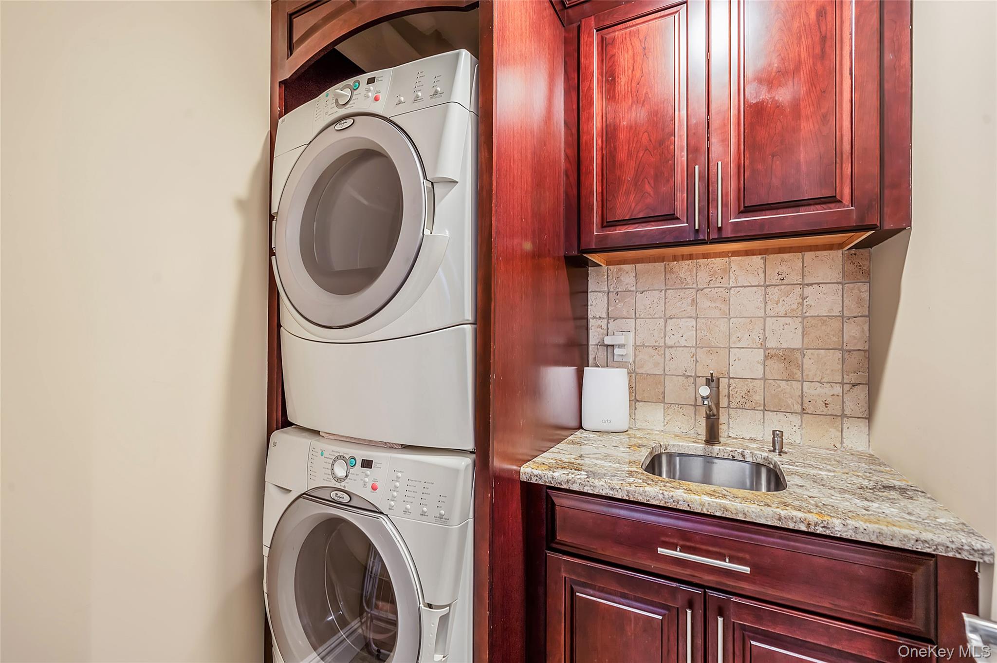 589 Landing Avenue — photo 24