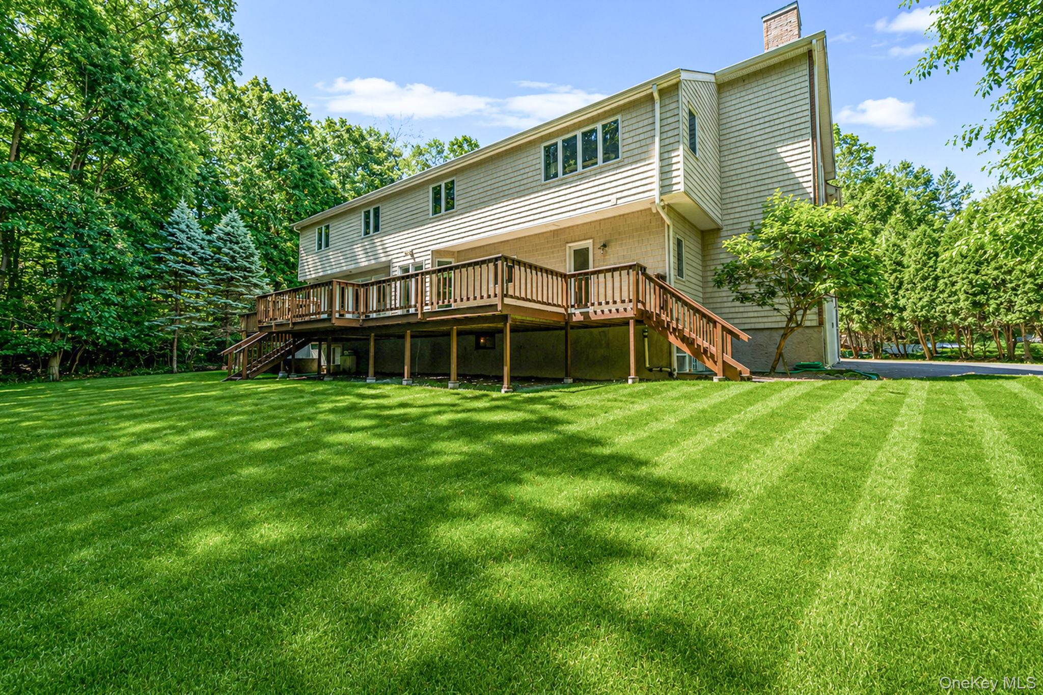 589 Landing Avenue — photo 34