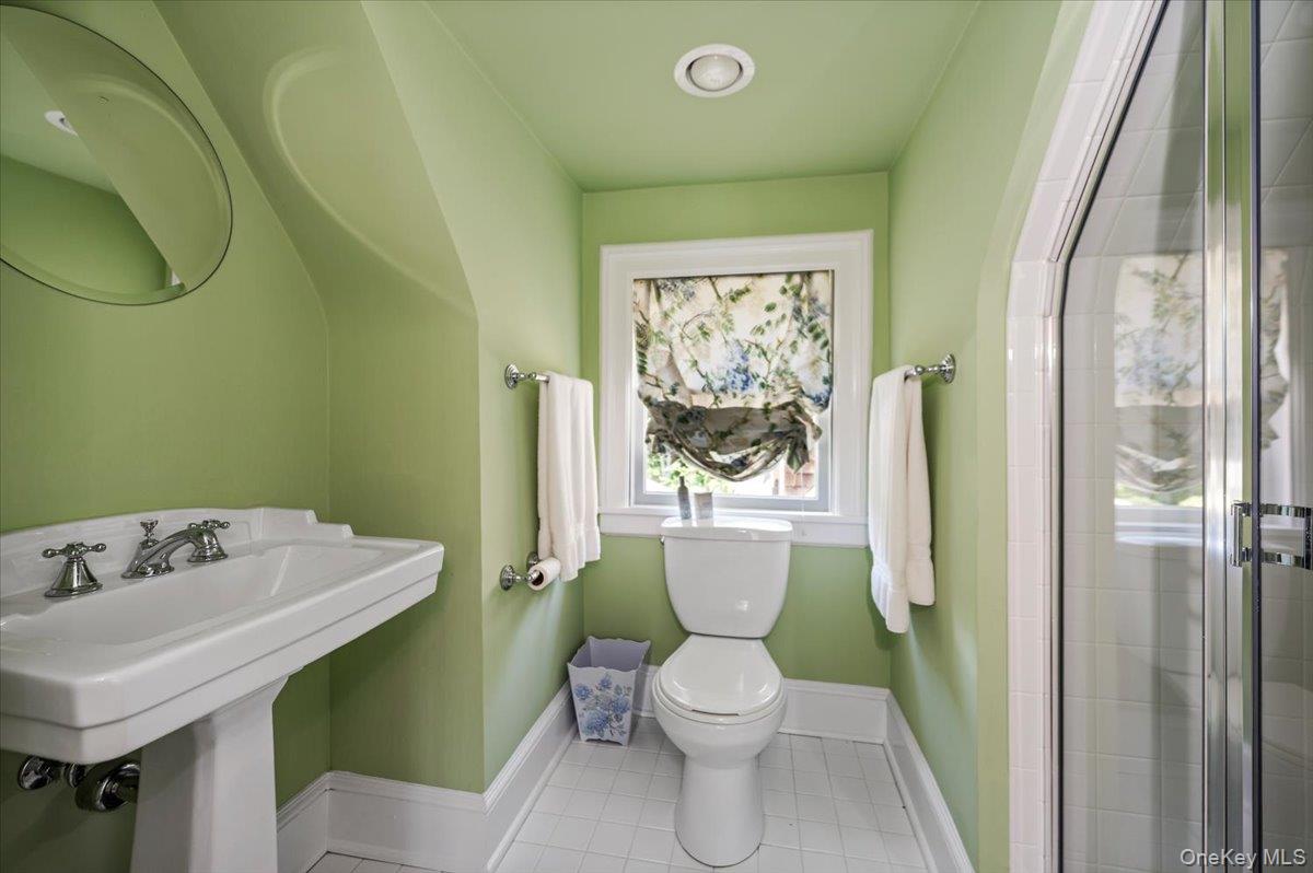 563 Asharoken Avenue — photo 24