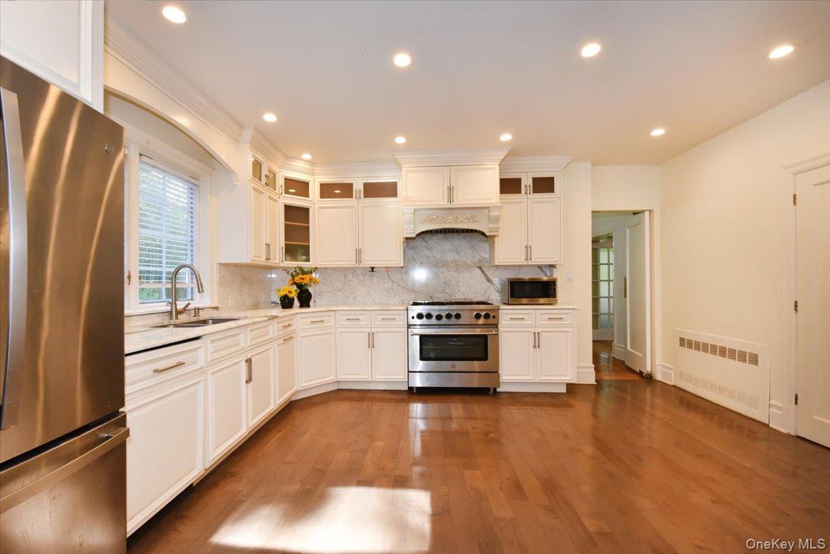 9 Nassau Drive — photo 11
