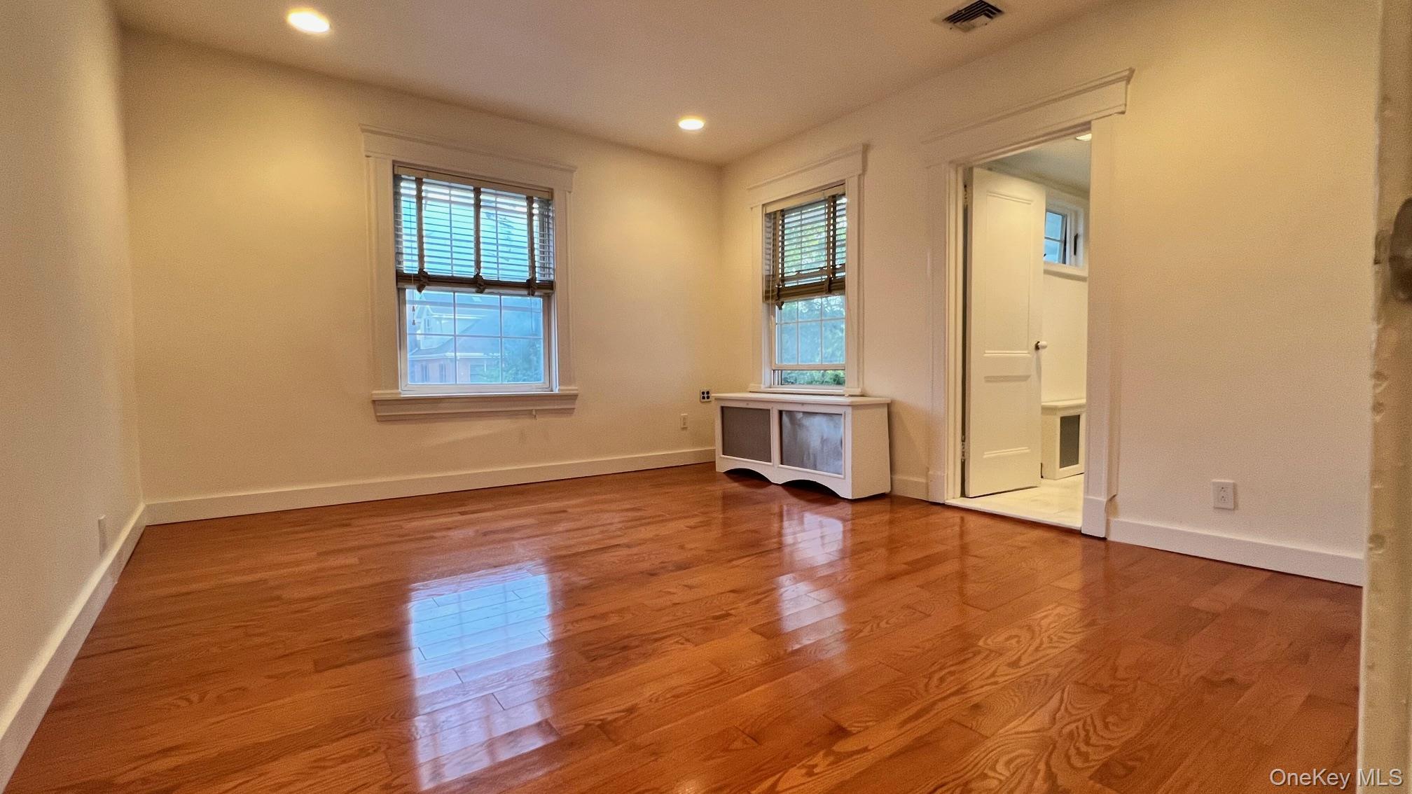 9 Nassau Drive — photo 14