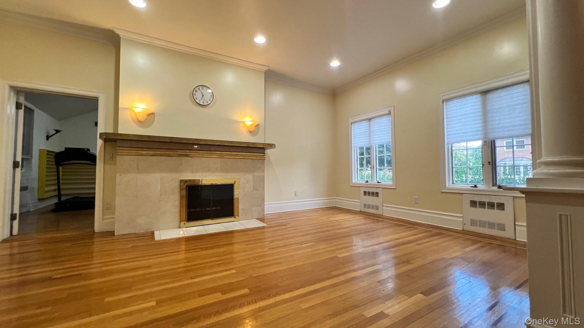 9 Nassau Drive — photo 16